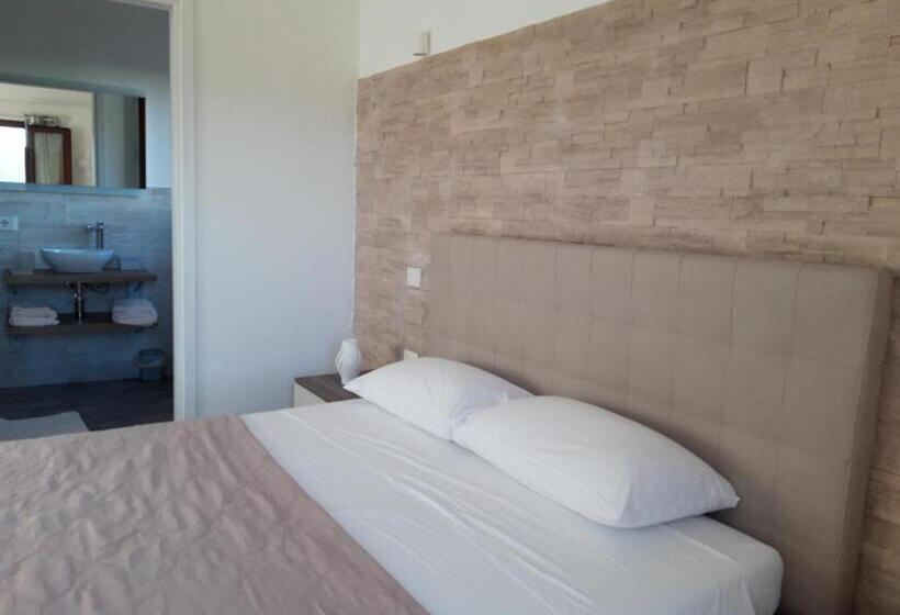 Номер Стандарт Вид на Море, B&b Aly&emy