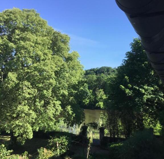 1 Bedroom Apartment River View, Château Destinée