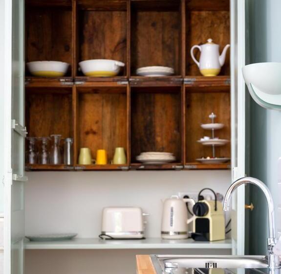 إستوديو قياسى مطلّ علي الحديقة, Château Destinée