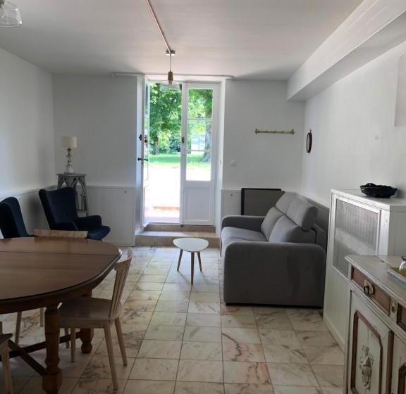 Apartamento 1 Quarto Rés-do-chão, Château Destinée