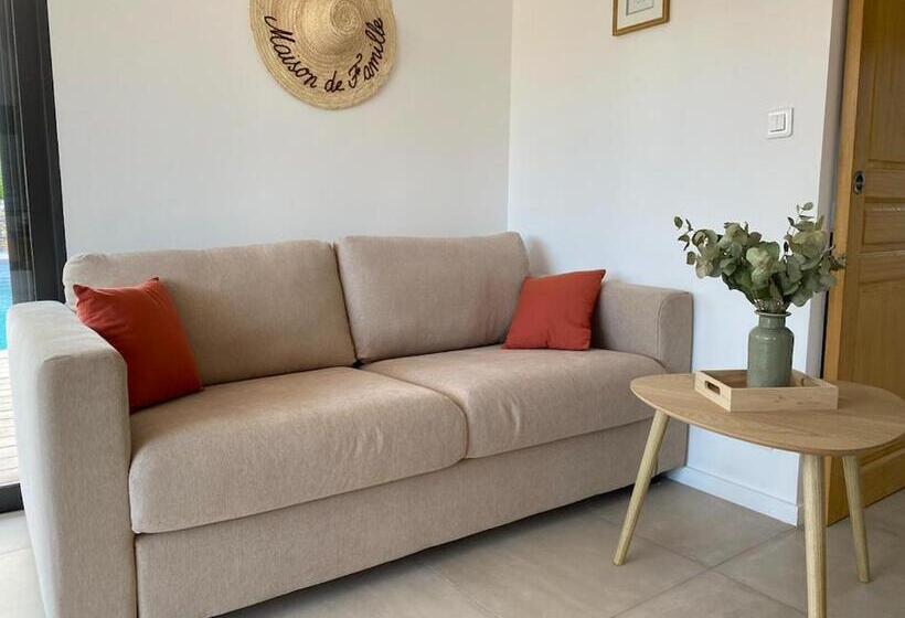 غرفة قياسية مطلّة علي حمام السباحة, Le Pool House