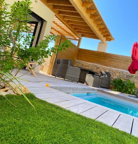 غرفة قياسية مطلّة علي حمام السباحة, Le Pool House