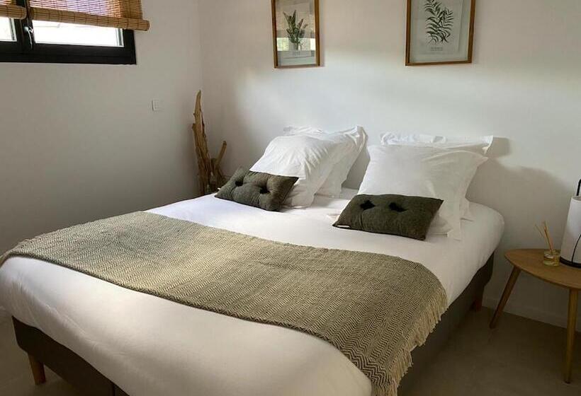 غرفة قياسية مطلّة علي حمام السباحة, Le Pool House