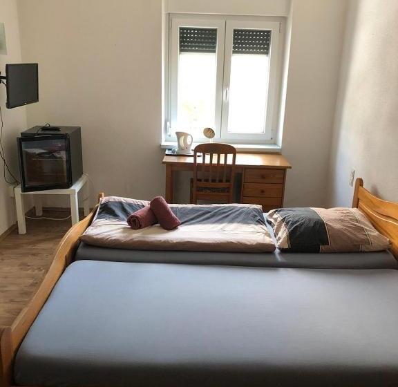 标准单人间, Stadt Lindau