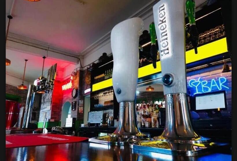 غرفة أساسية, The Bitterne Park