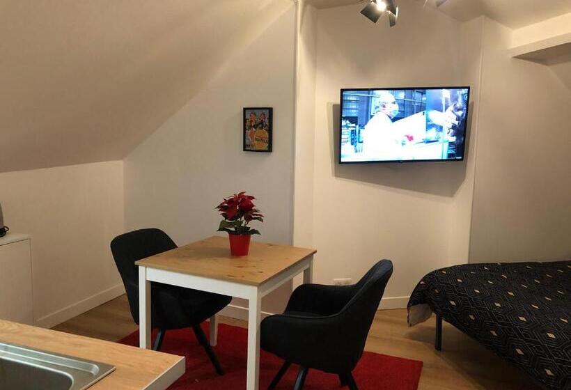 标准工作室, La Villa Des Remparts