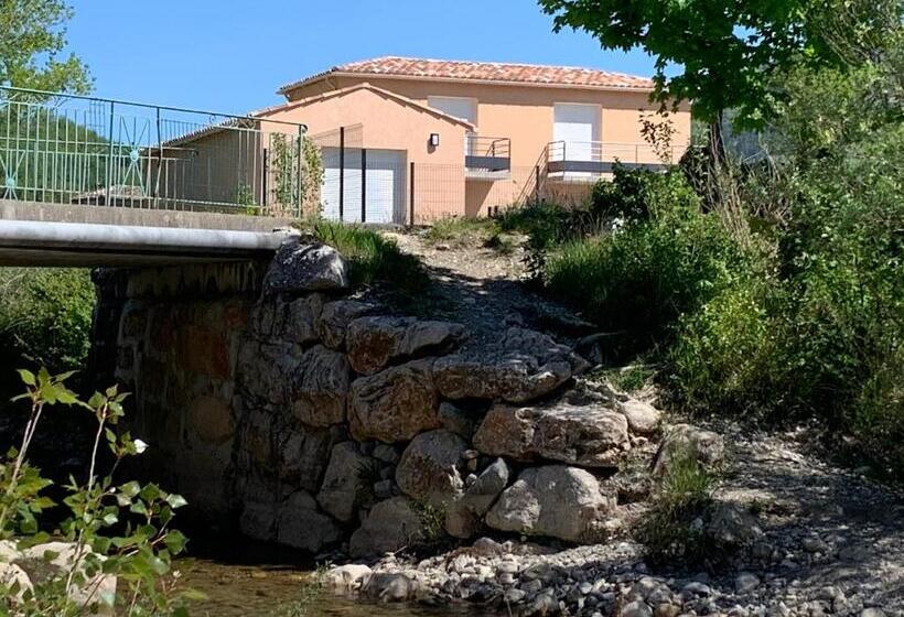 Номер Стандарт Вид на Горы, Le Long Du Verdon