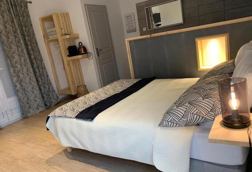 Номер Стандарт Вид на Сад, Le Long Du Verdon