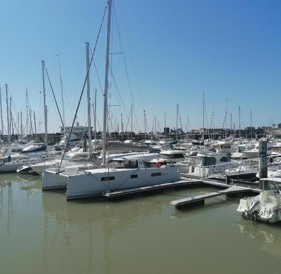 Четырехместный Номер Стандарт Вид на Сад, Le Petit Radieux