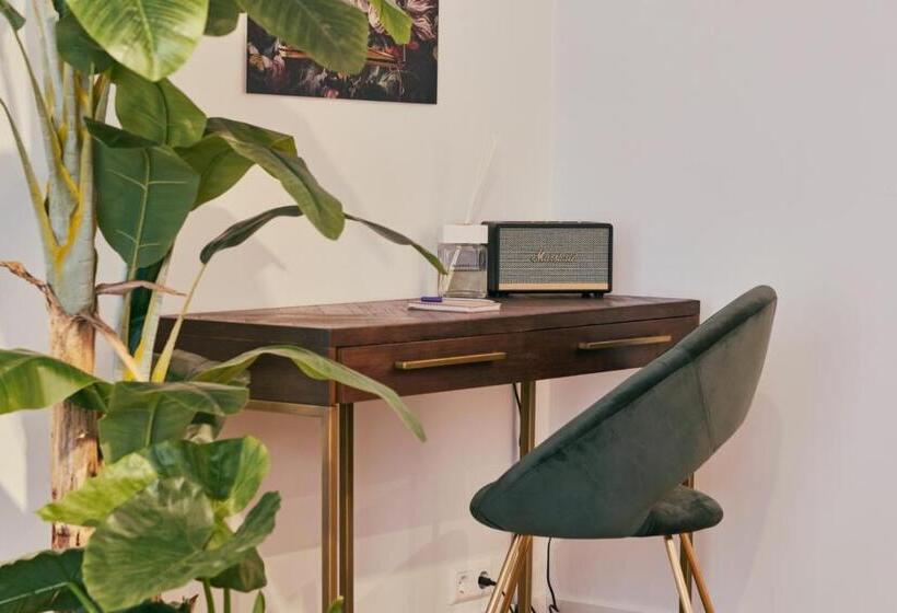 Апартаменты Deluxe 1 Спальня, Ritch Hotel Alkmaar