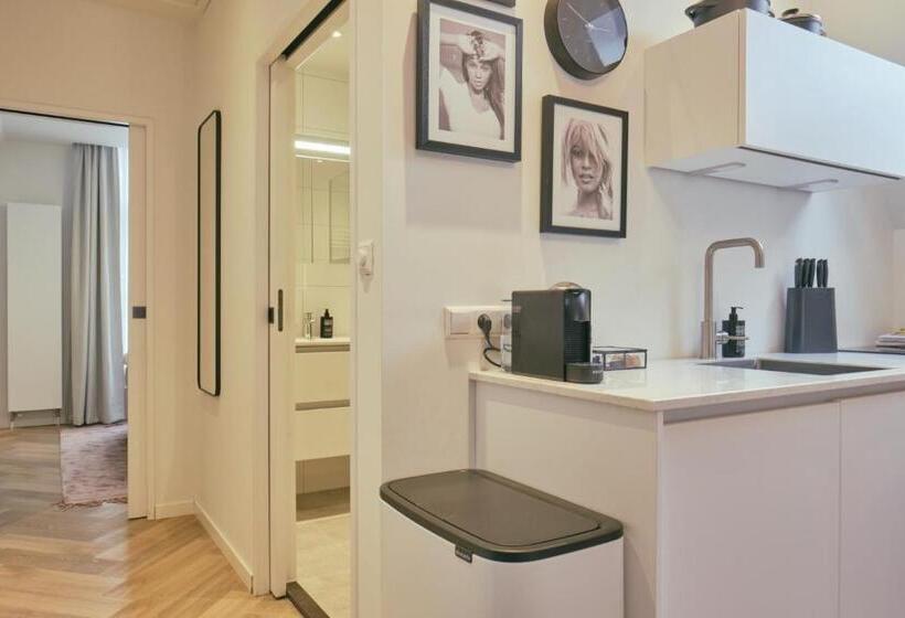 Апартаменты Deluxe 1 Спальня, Ritch Hotel Alkmaar