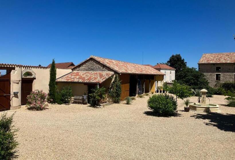 Standard room with outdoor bath, Le Clos De Quintaine Chambres D Hôtes