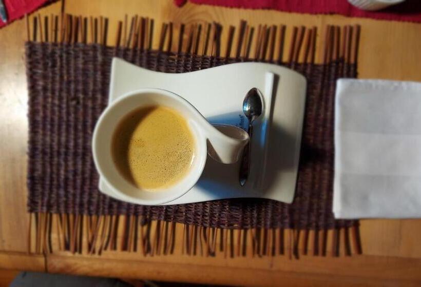 带共用浴室的标准房间, Domaine Sela