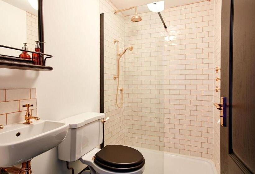Quarto Estandar, Jet Black Jewel