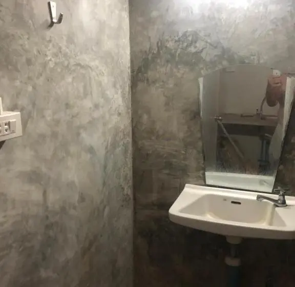 اتاق اکونومی, Bp Cheap Private Rooms
