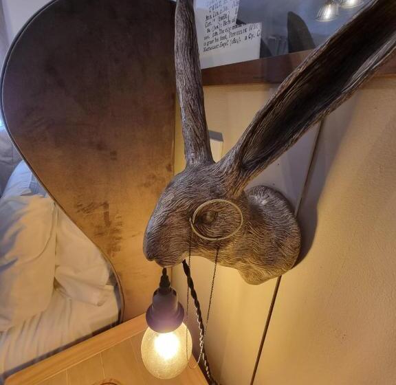 اتاق استاندارد با تخت بزرگ, Creates