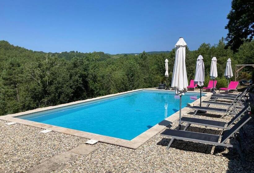 스탠다드 스튜디오 (테라스구비), Mas De La Giralde