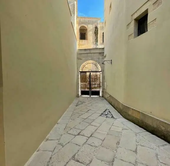 テラス付き１ベッドルームアパートメント, Palazzo De Carlo E Il Parco Dei 7 Pozzi