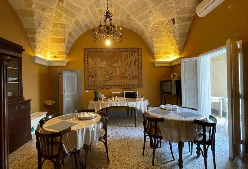 Suite Deluxe, Palazzo De Carlo E Il Parco Dei 7 Pozzi