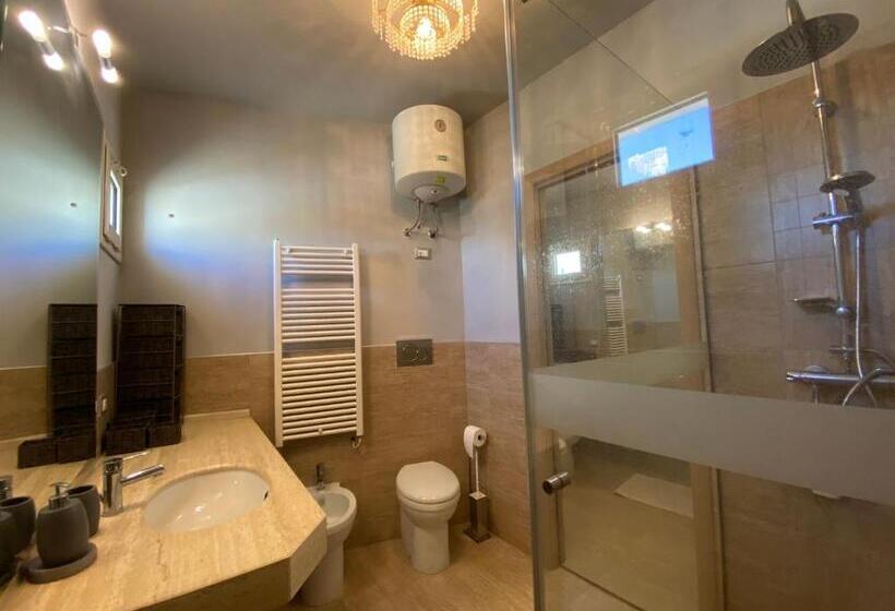 Suite z Balkonem, Palazzo De Carlo E Il Parco Dei 7 Pozzi