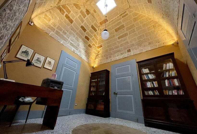 Suite Deluxe, Palazzo De Carlo E Il Parco Dei 7 Pozzi