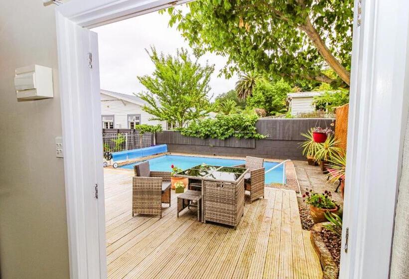 디럭스 스튜디오, Studio @ 91