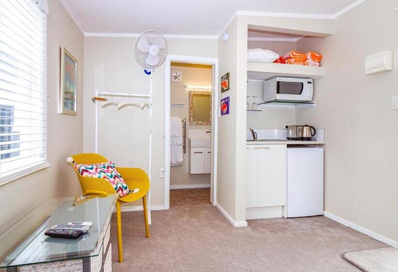 디럭스 스튜디오, Studio @ 91