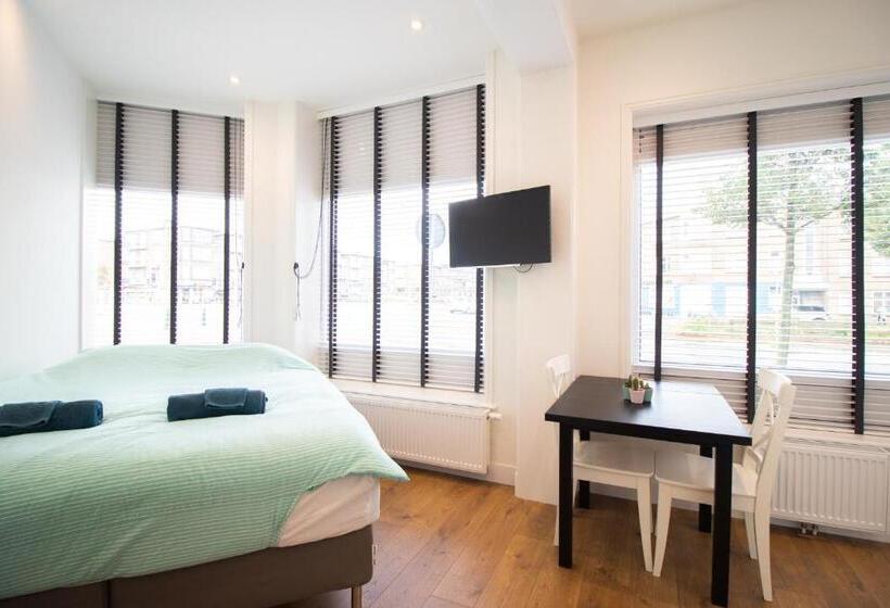 إستوديو قياسى سرير كينج, Escamp Apartments