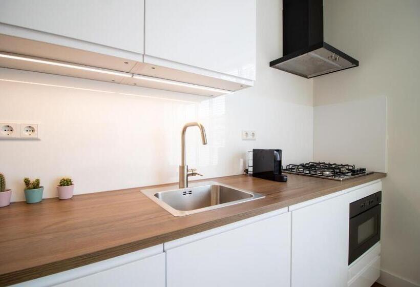 شقة ديلوكس غرفة واحدة, Escamp Apartments