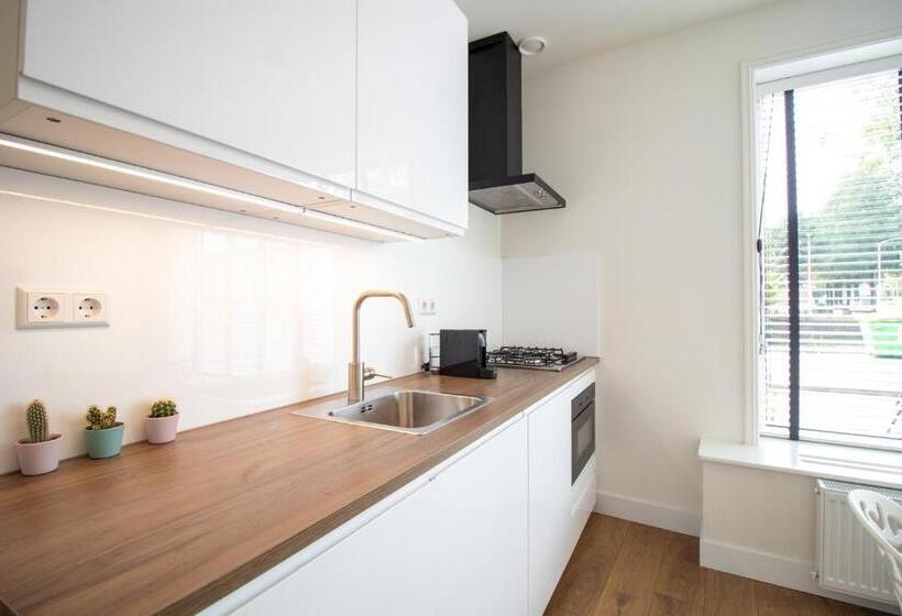 شقة ديلوكس غرفة واحدة, Escamp Apartments