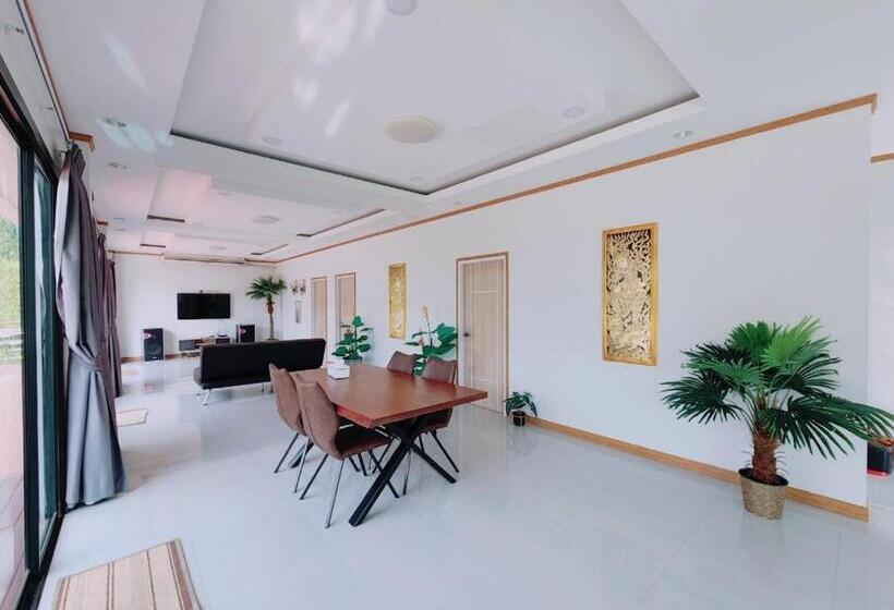 בית, 3 חדרי שינה, Kerepiman Boutique