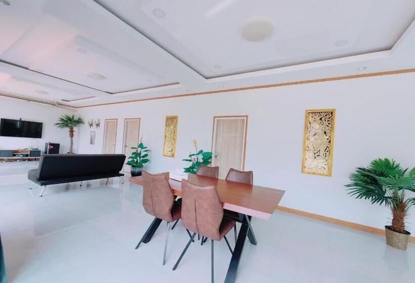 בית, 3 חדרי שינה, Kerepiman Boutique