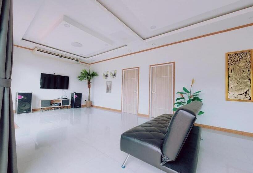 בית, 3 חדרי שינה, Kerepiman Boutique