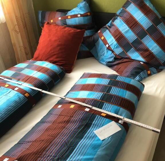 غرفة أساسية, Asiatisches Landhaus