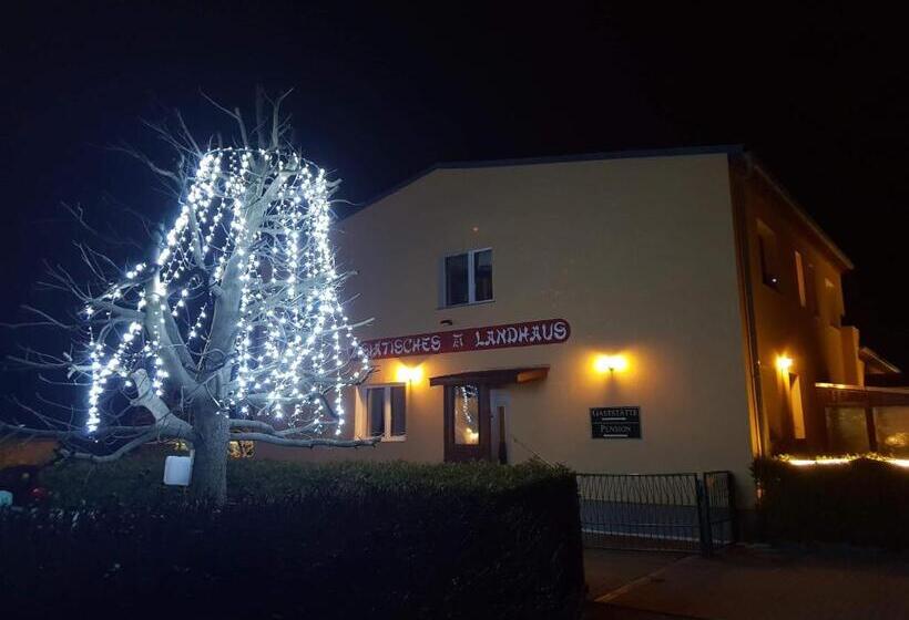 غرفة أساسية, Asiatisches Landhaus