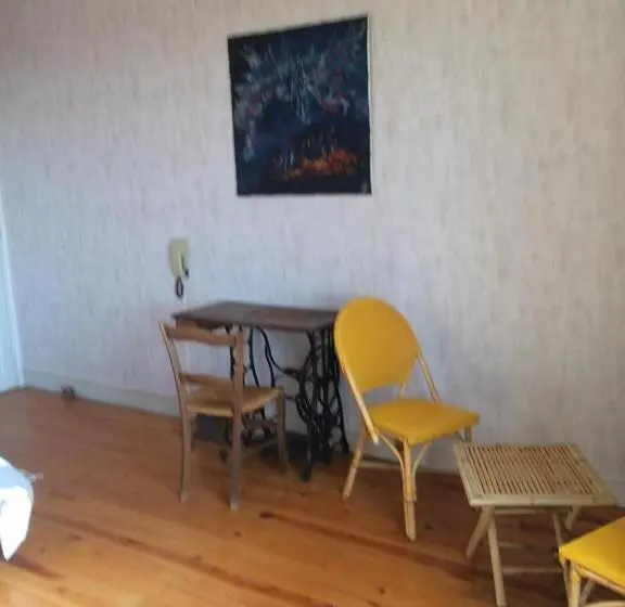スタンダードルーム, La Maison Blanche