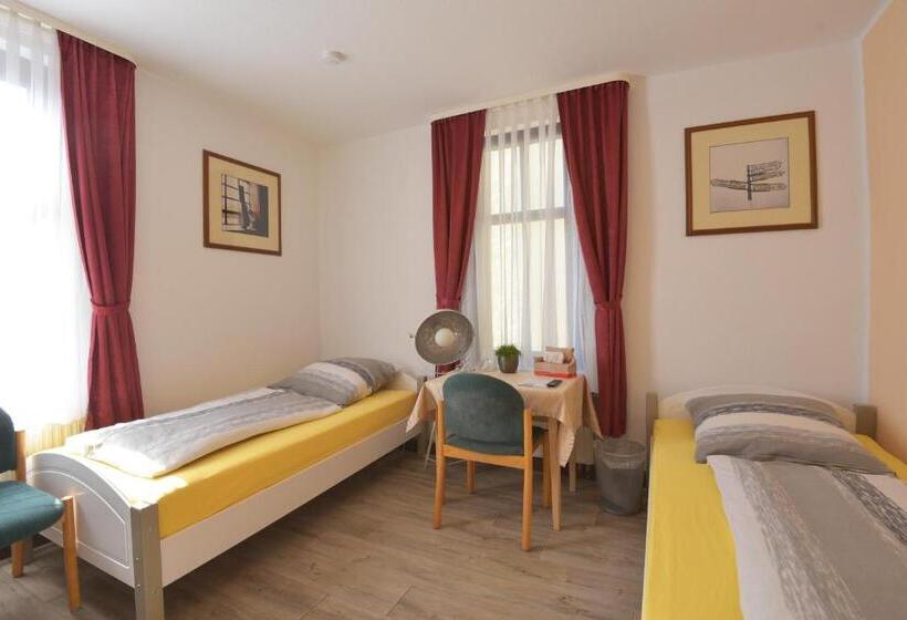 スタンダードルーム, Weisser Brunnen