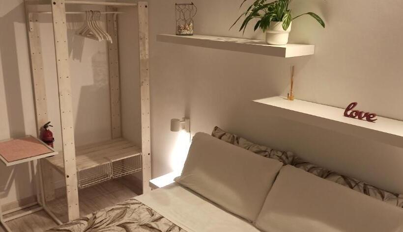 اتاق استاندارد, Dudi S Peppers