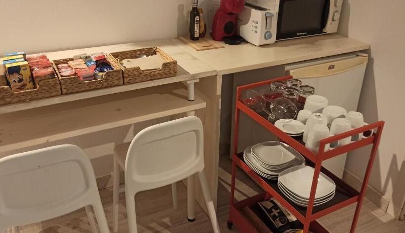 اتاق استاندارد, Dudi S Peppers