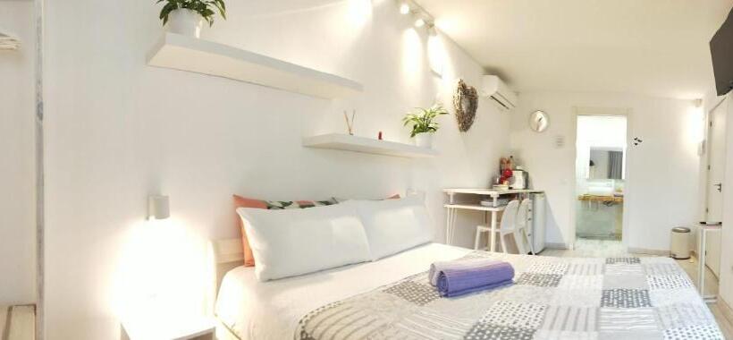 اتاق استاندارد, Dudi S Peppers