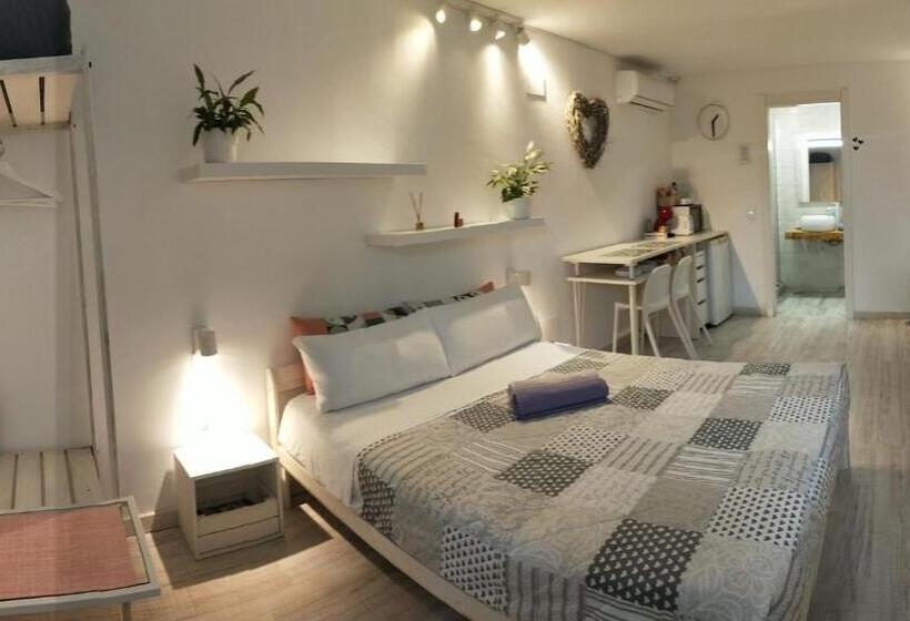 اتاق استاندارد, Dudi S Peppers