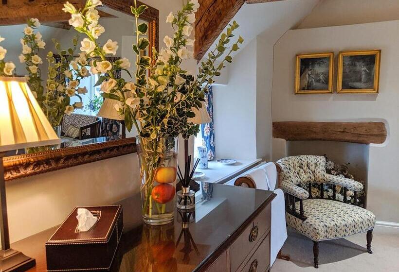 غرفة سوبيريور سرير كينج, Middle Farm House