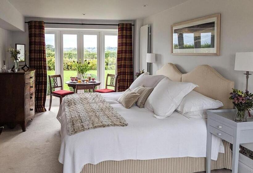 带大床的复式套间, Middle Farm House