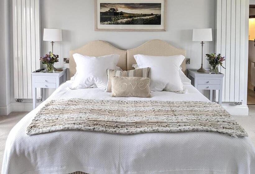 جناح ديلوكس سرير كينج, Middle Farm House