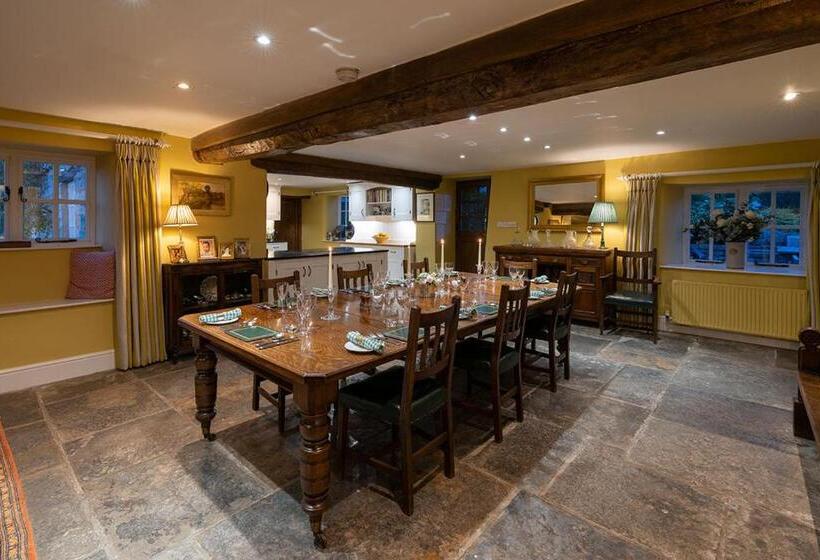 منزل غرفة نوم واحدة, Middle Farm House