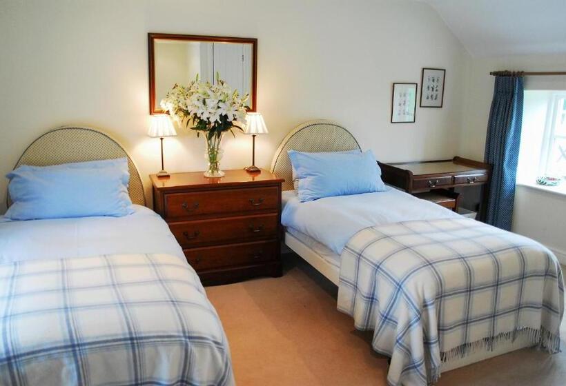 منزل غرفة نوم واحدة, Middle Farm House