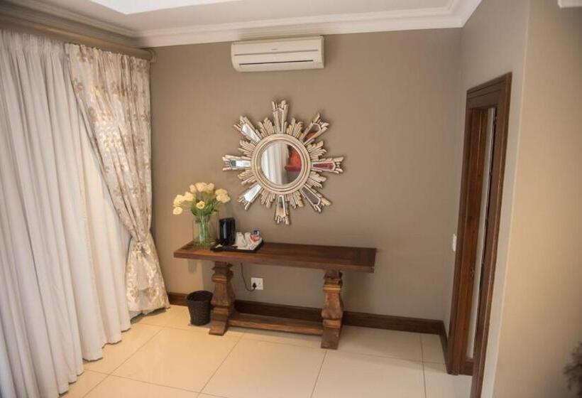 Трехместный Номер Deluxe, Potch Manor Boutique Guest House