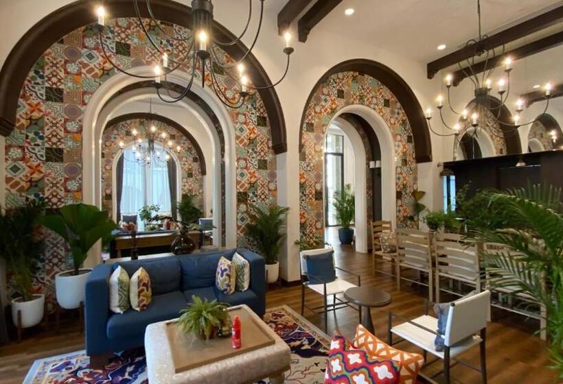 شقة غرفة واحدة مطلة على حمام السباحة, La Casita Pool Access Condo Huahin