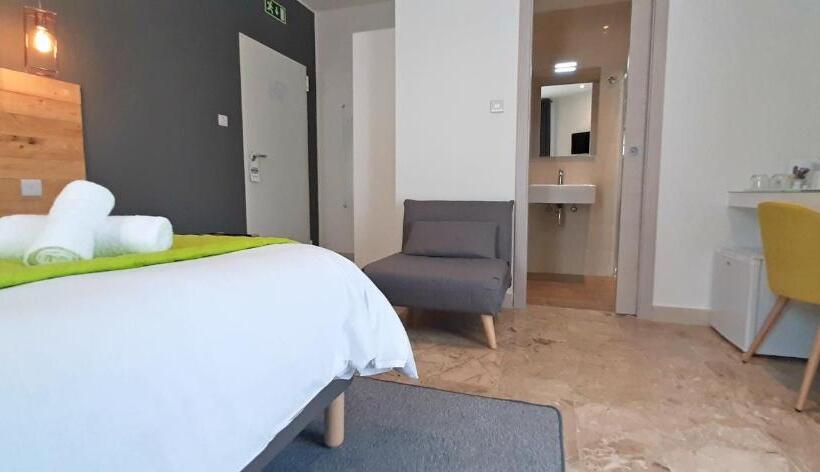 اتاق استاندارد با بالکن, Caro Boutique Guest House