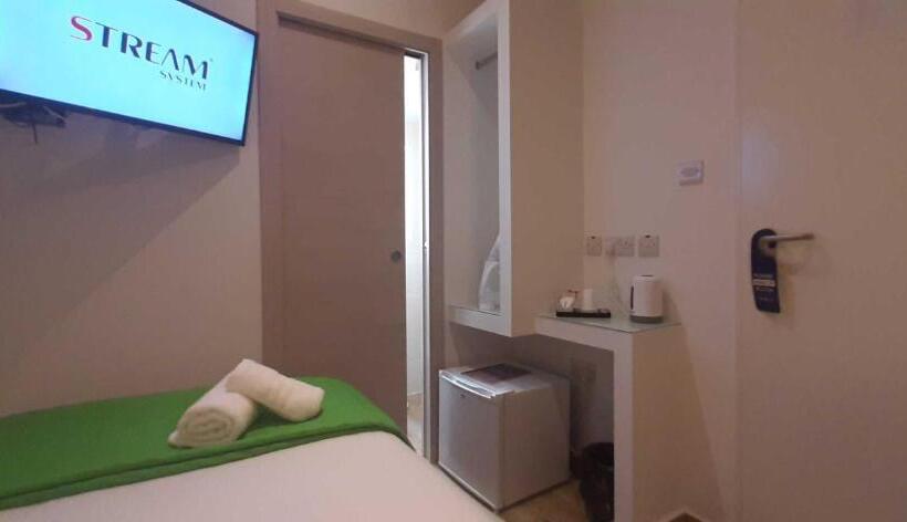 اتاق استاندارد یک نفره, Caro Boutique Guest House